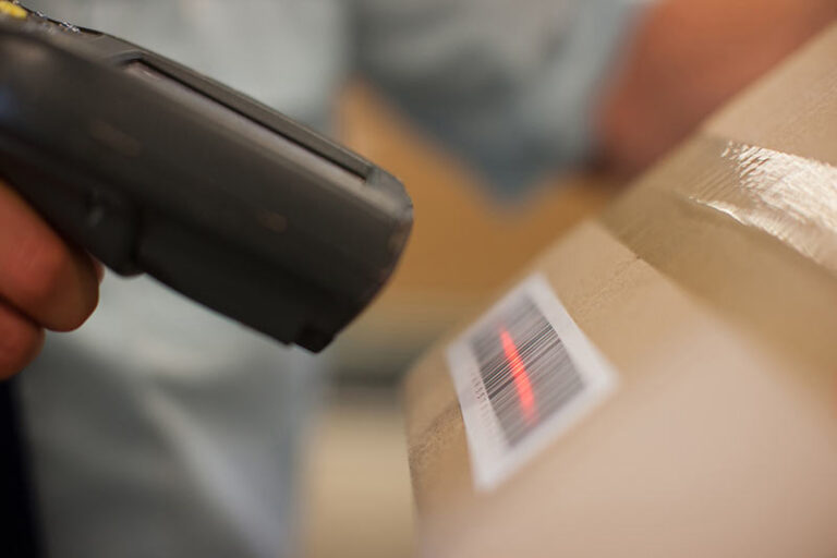 Difference between Barcode Scanners and Handheld Terminals?
