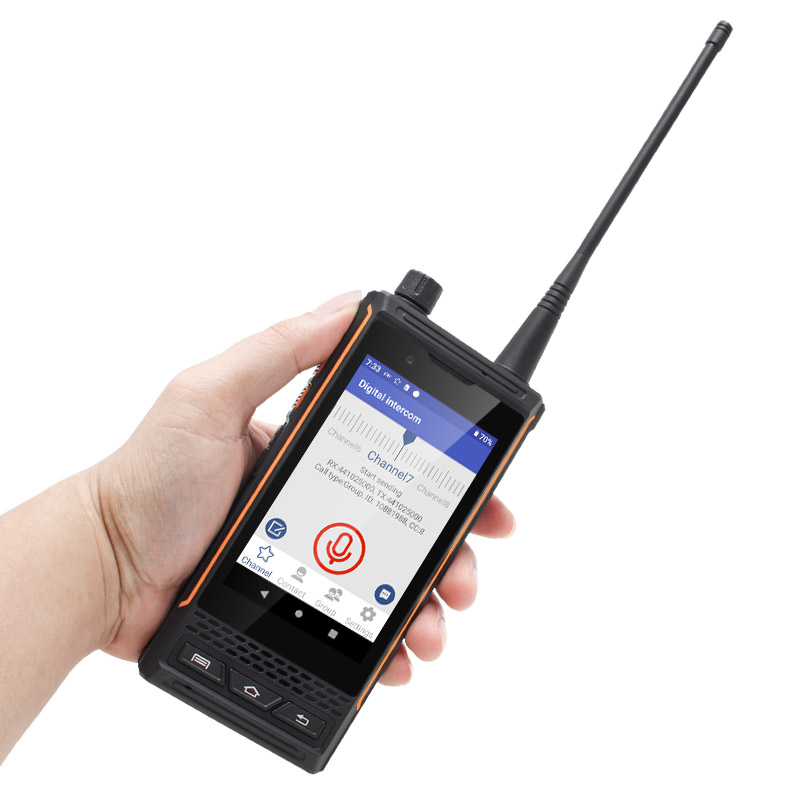 DMR POC Walkie Talkie UNIWA P4 (3)